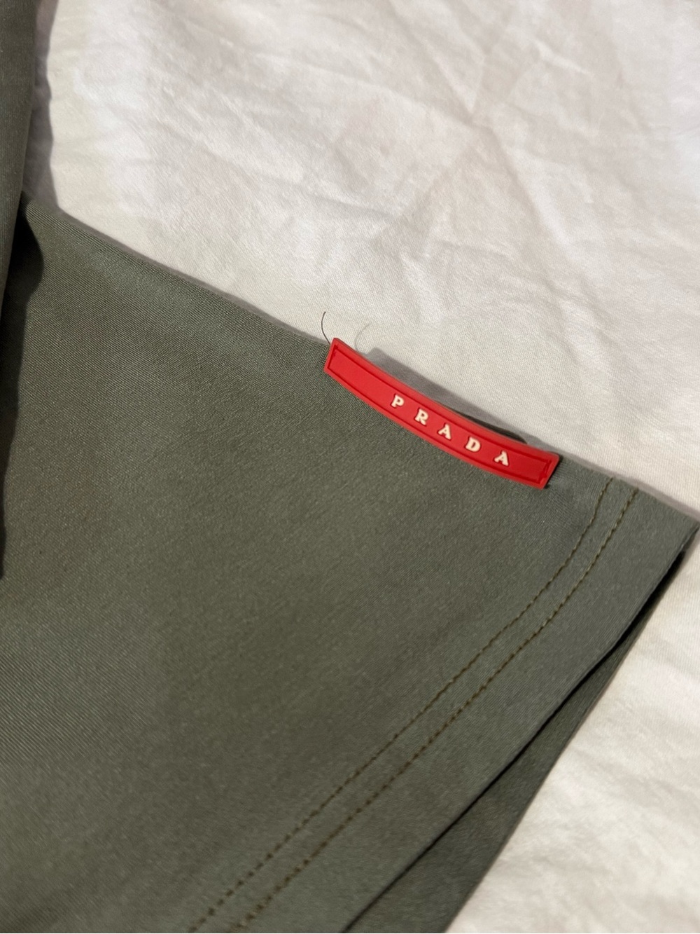✨✨PRADA LongSleeve✨✨ - Picture 3 of 8